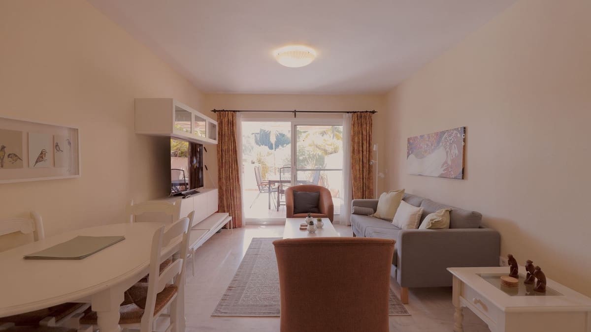 2 slaapkamer Appartement te koop in La Reserva met zwembad garage - € 329.000 (Ref: 9806939)