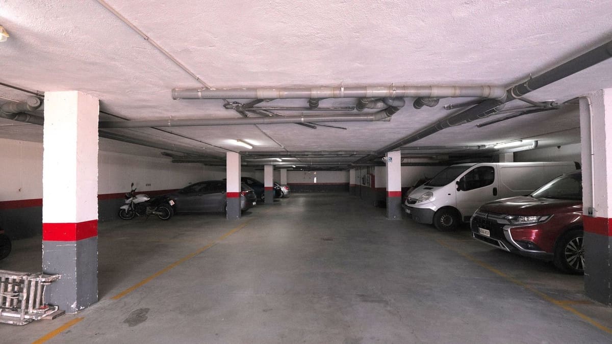 2 slaapkamer Appartement te koop in La Reserva met zwembad garage - € 329.000 (Ref: 9806939)