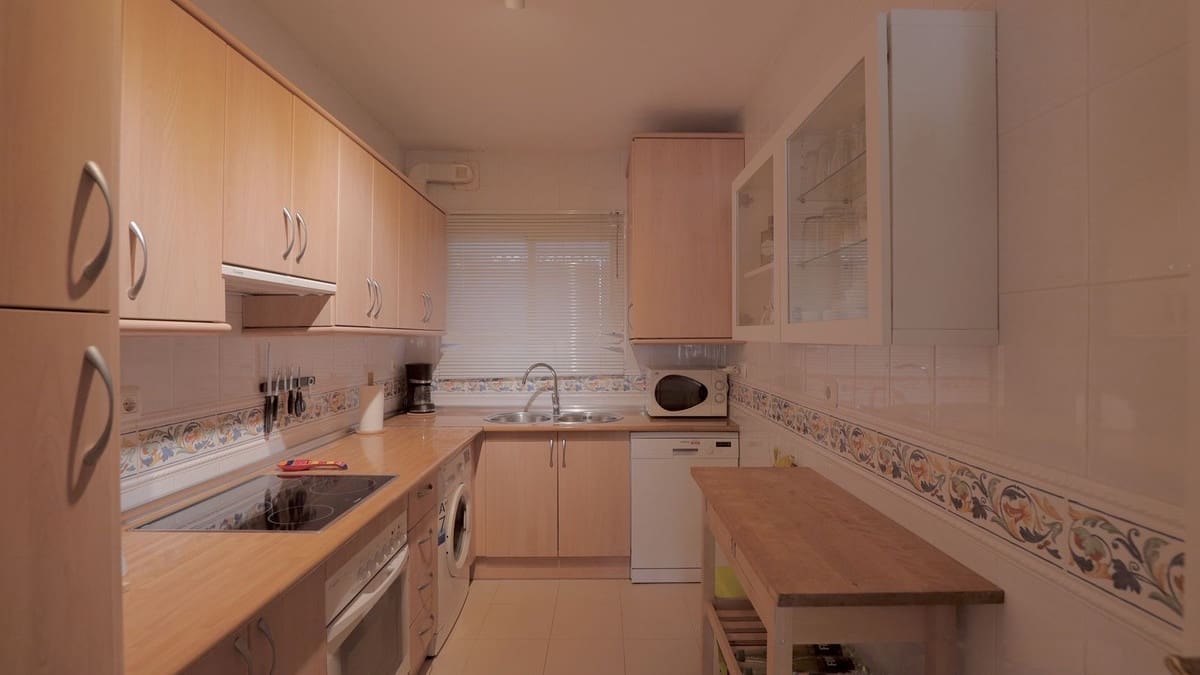 2 slaapkamer Appartement te koop in La Reserva met zwembad garage - € 329.000 (Ref: 9806939)