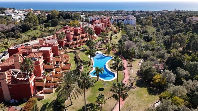 2 slaapkamer Appartement te koop in La Reserva, Marbella met zwembad garage - € 329.000 (Ref: 9806939)