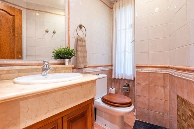 5 slaapkamer Villa te koop in Nueva Andalucia, Marbella met zwembad garage - € 3.850.000 (Ref: 9806999)