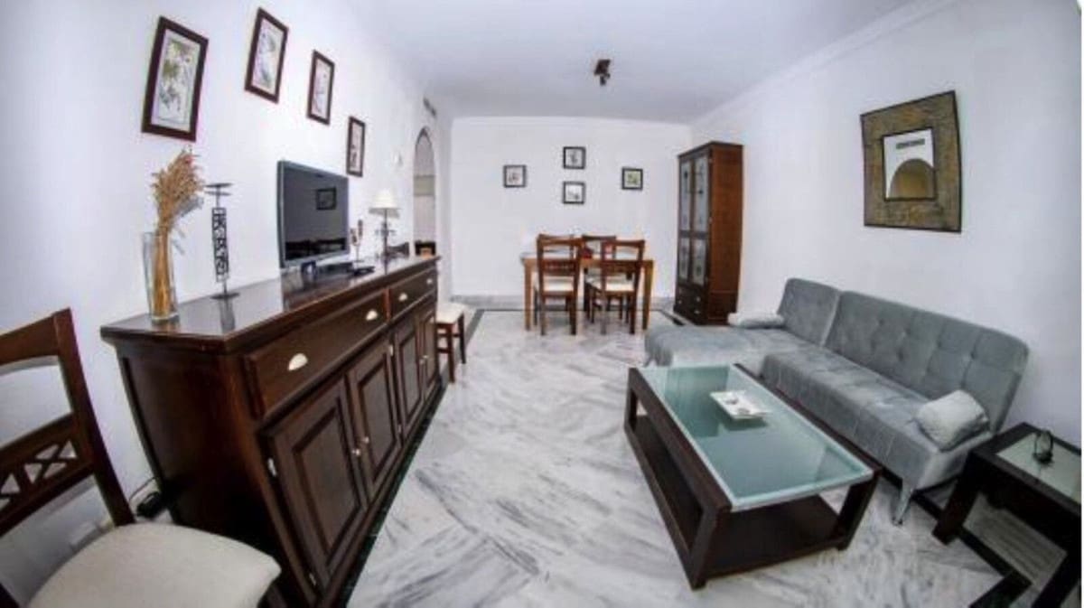 2 sovrum Lägenhet till salu i Nueva Andalucia med pool garage - 386 000 € (Ref: 9807004)