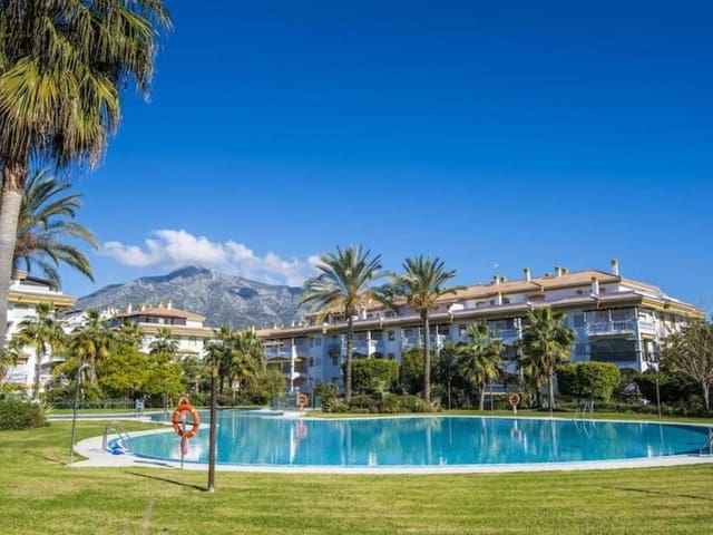 2 sovrum Lägenhet till salu i Nueva Andalucia, Marbella med pool garage - 386 000 € (Ref: 9807004)