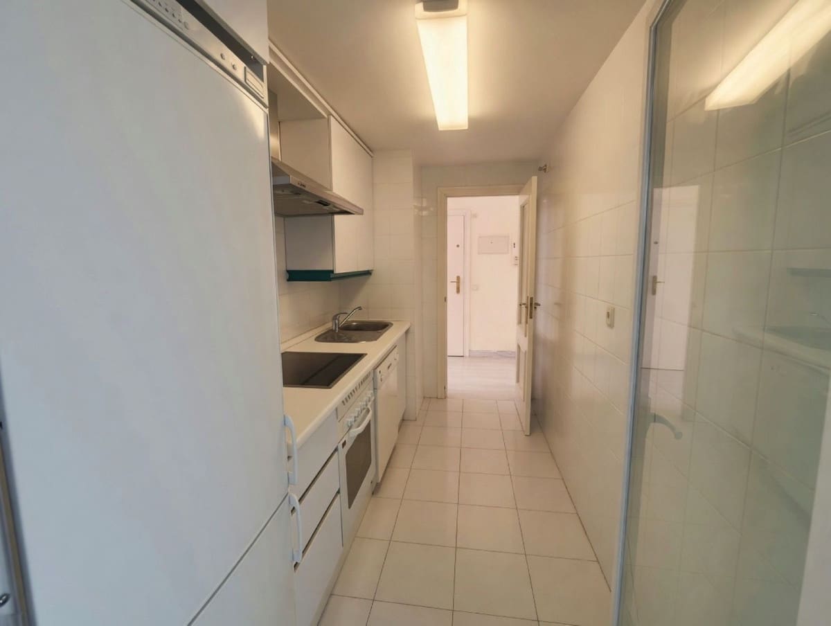 2 Zimmer Apartment zu verkaufen in Nueva Andalucia mit Pool Garage - 413.000 € (Ref: 9807018)