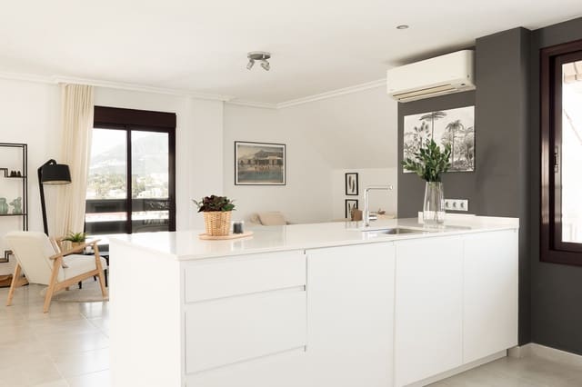 4 camera da letto Attico in vendita in Nueva Andalucia, Marbella con piscina garage - 1.050.000 € (Rif: 9807032)