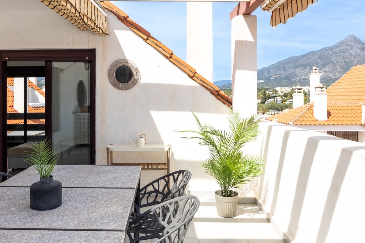 4 camera da letto Attico in vendita in Nueva Andalucia con piscina garage - 1.050.000 € (Rif: 9807032)