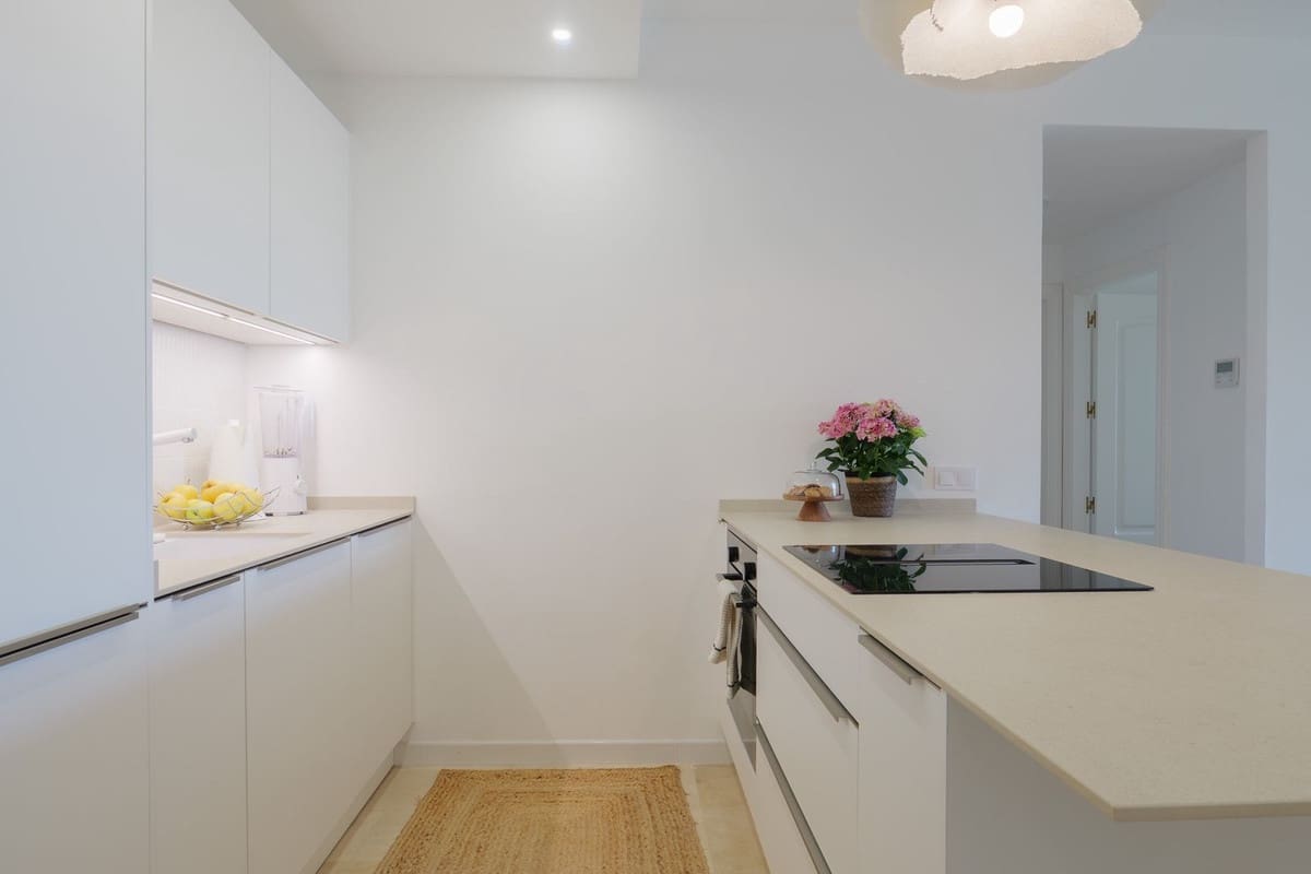 Apartamento de 2 habitaciones en Mijas Costa en venta con piscina garaje - 449.000 € (Ref: 9807035)