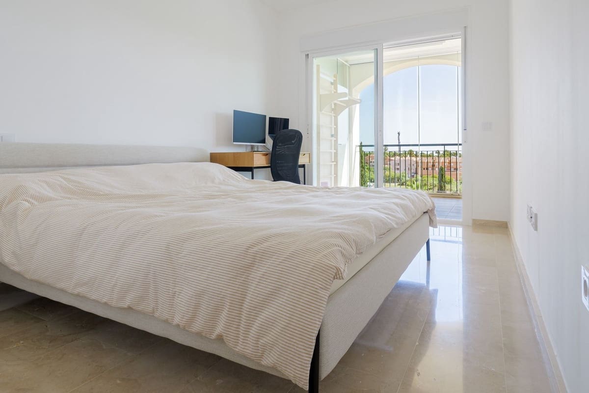 Apartamento de 2 habitaciones en Mijas Costa en venta con piscina garaje - 449.000 € (Ref: 9807035)