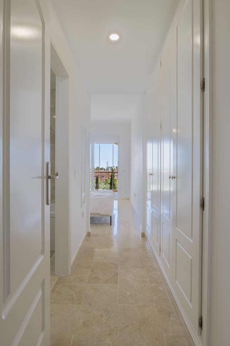 Apartamento de 2 habitaciones en Mijas Costa en venta con piscina garaje - 449.000 € (Ref: 9807035)