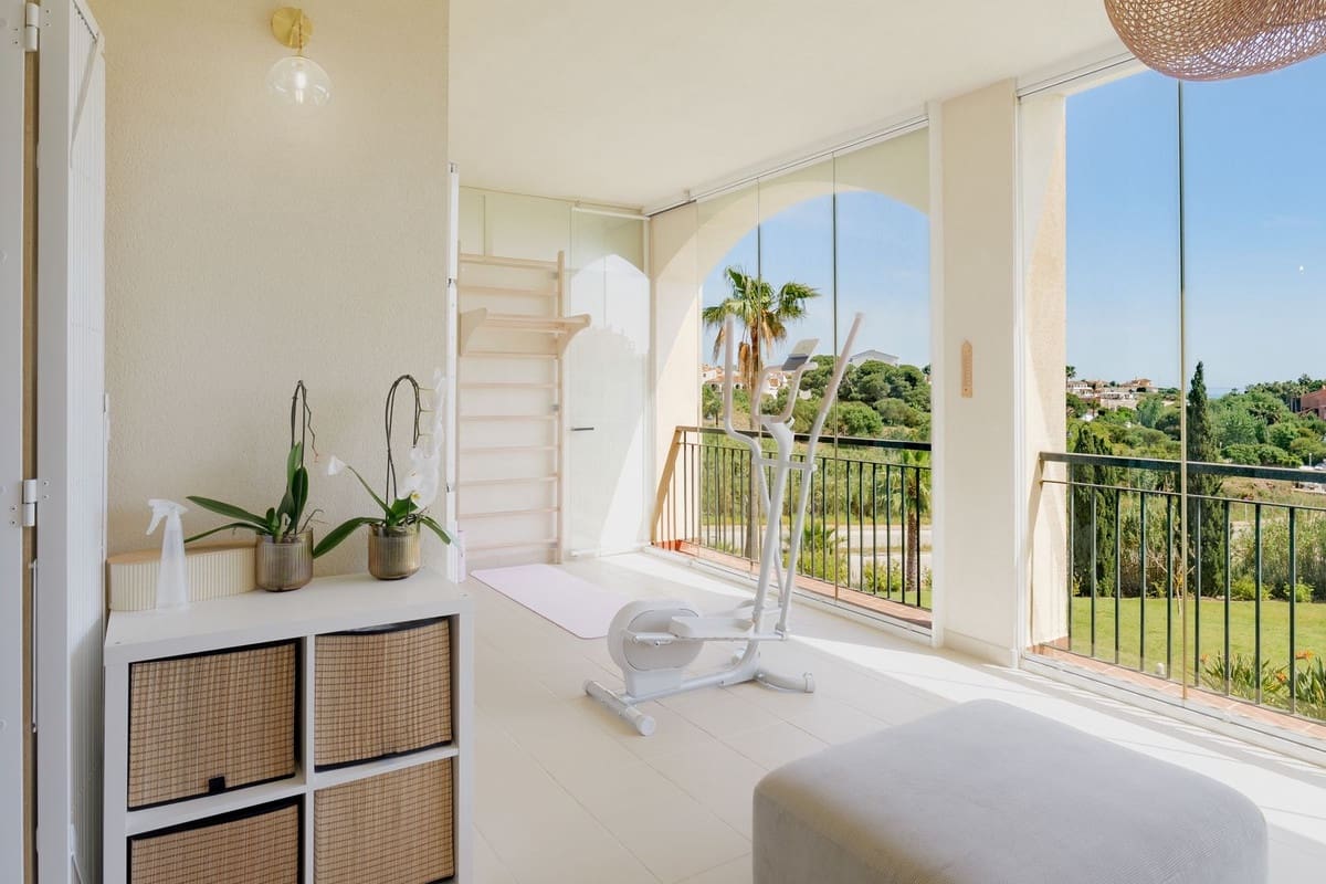 Apartamento de 2 habitaciones en Mijas Costa en venta con piscina garaje - 449.000 € (Ref: 9807035)