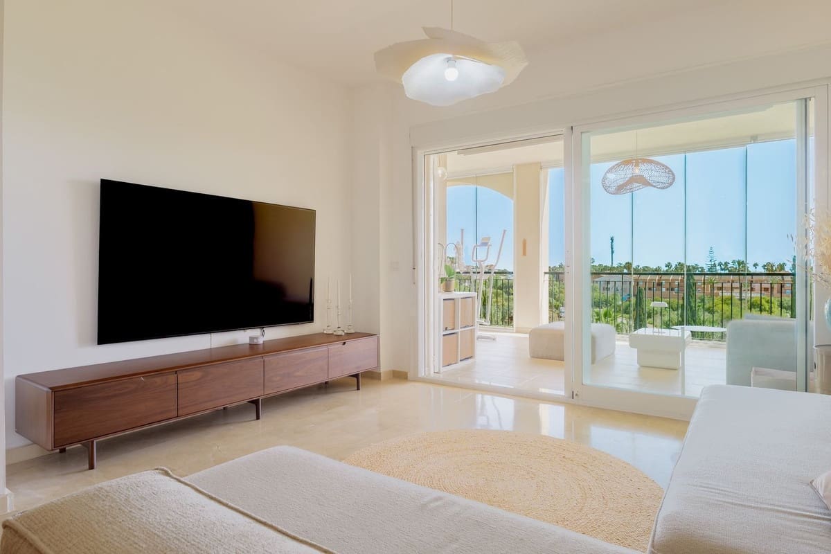 Apartamento de 2 habitaciones en Mijas Costa en venta con piscina garaje - 449.000 € (Ref: 9807035)