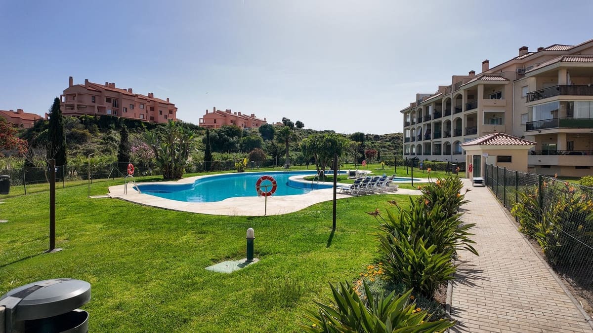 Apartamento de 2 habitaciones en Mijas Costa en venta con piscina garaje - 449.000 € (Ref: 9807035)