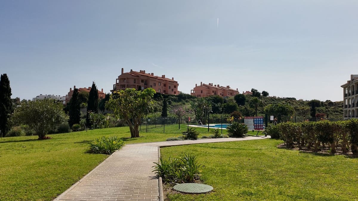 Apartamento de 2 habitaciones en Mijas Costa en venta con piscina garaje - 449.000 € (Ref: 9807035)