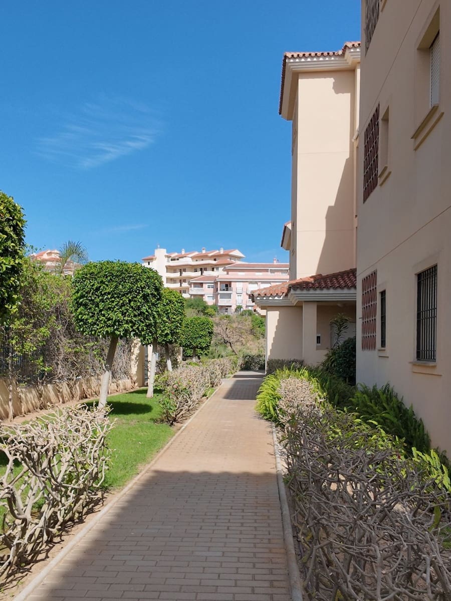 Apartamento de 2 habitaciones en Mijas Costa en venta con piscina garaje - 449.000 € (Ref: 9807035)