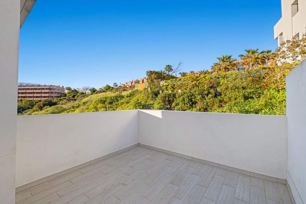 3 quarto Casa em Banda para venda em Manilva com piscina - 689 000 € (Ref: 9807037)