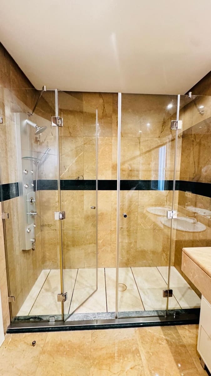 Apartamento de 2 habitaciones en Nueva Andalucia en venta con piscina garaje - 650.000 € (Ref: 9807040)