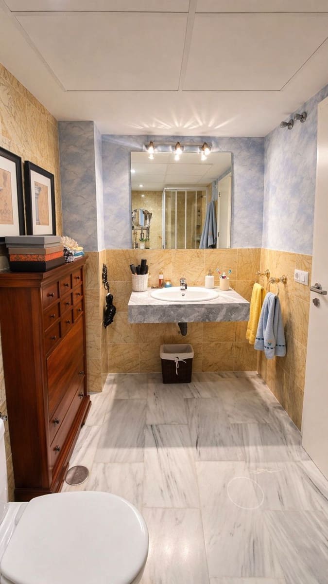 2 makuuhuone Huoneisto myytävänä paikassa Nueva Andalucia mukana uima-altaan 
autotalli - 550 000 € (Ref: 9807059)