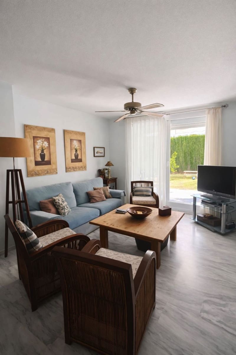 2 makuuhuone Huoneisto myytävänä paikassa Nueva Andalucia mukana uima-altaan 
autotalli - 550 000 € (Ref: 9807059)