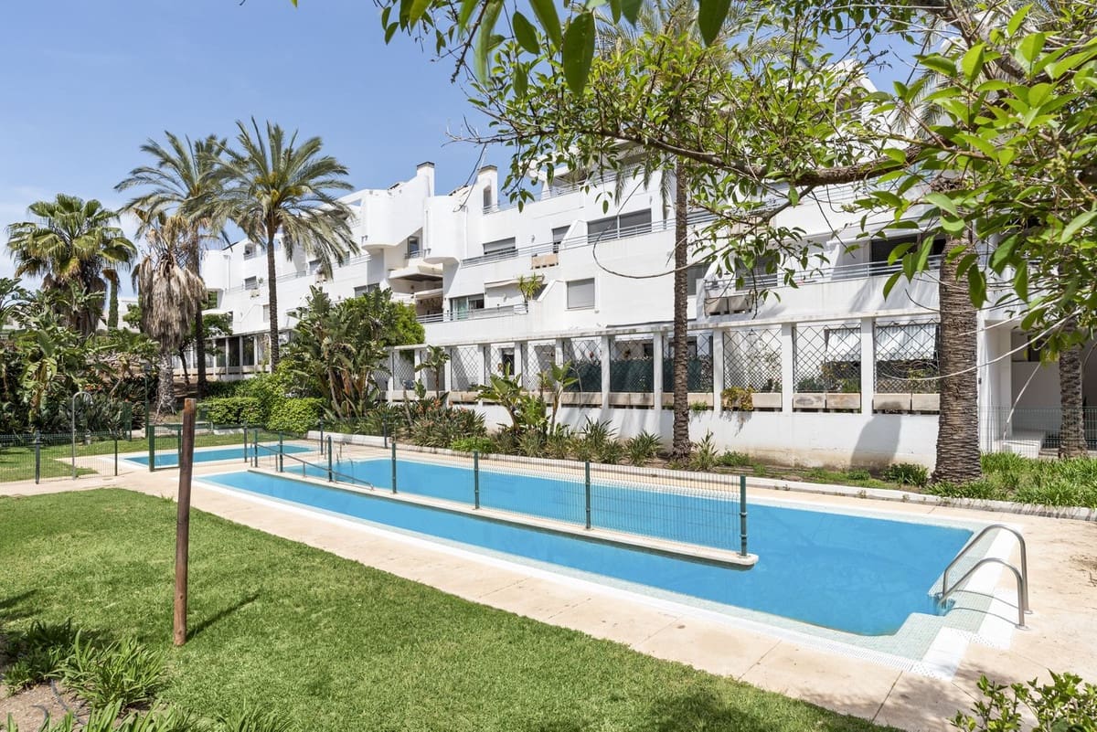 1 slaapkamer Appartement te koop in La Cala de Mijas met zwembad garage - € 295.000 (Ref: 9807060)