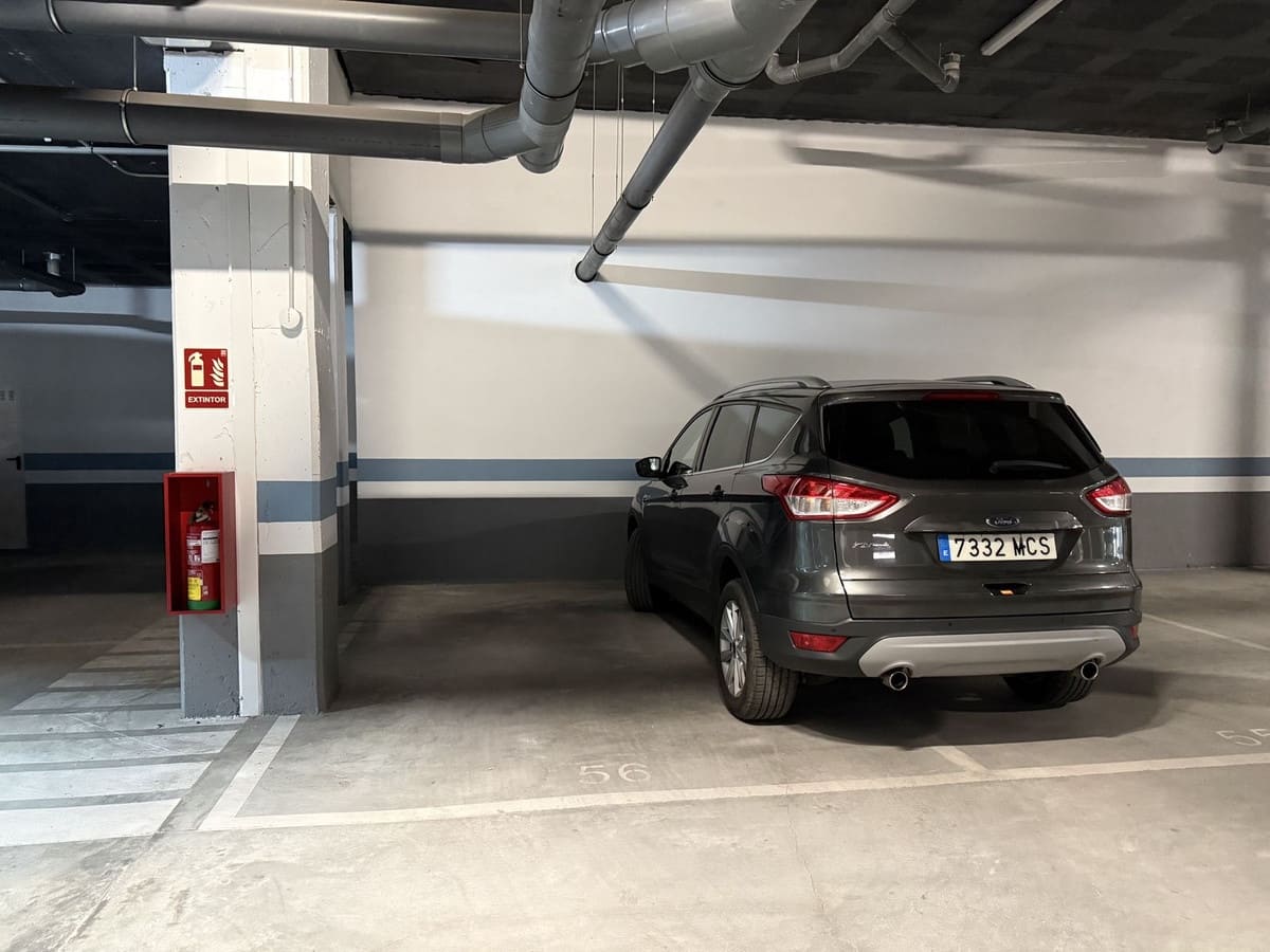 2 bedroom Apartment for sale in Benalmadena with pool garage - € 549,995 (Ref: 9807061)