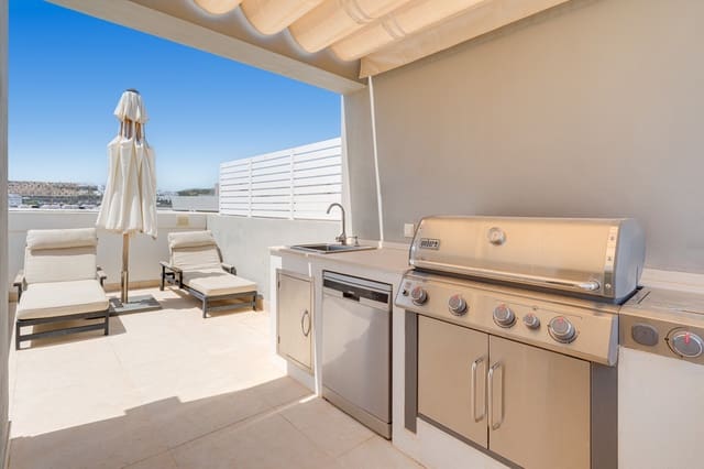 4 bedroom Townhouse for sale in La Cala de Mijas, Mijas with pool garage - € 1,295,000 (Ref: 9807065)