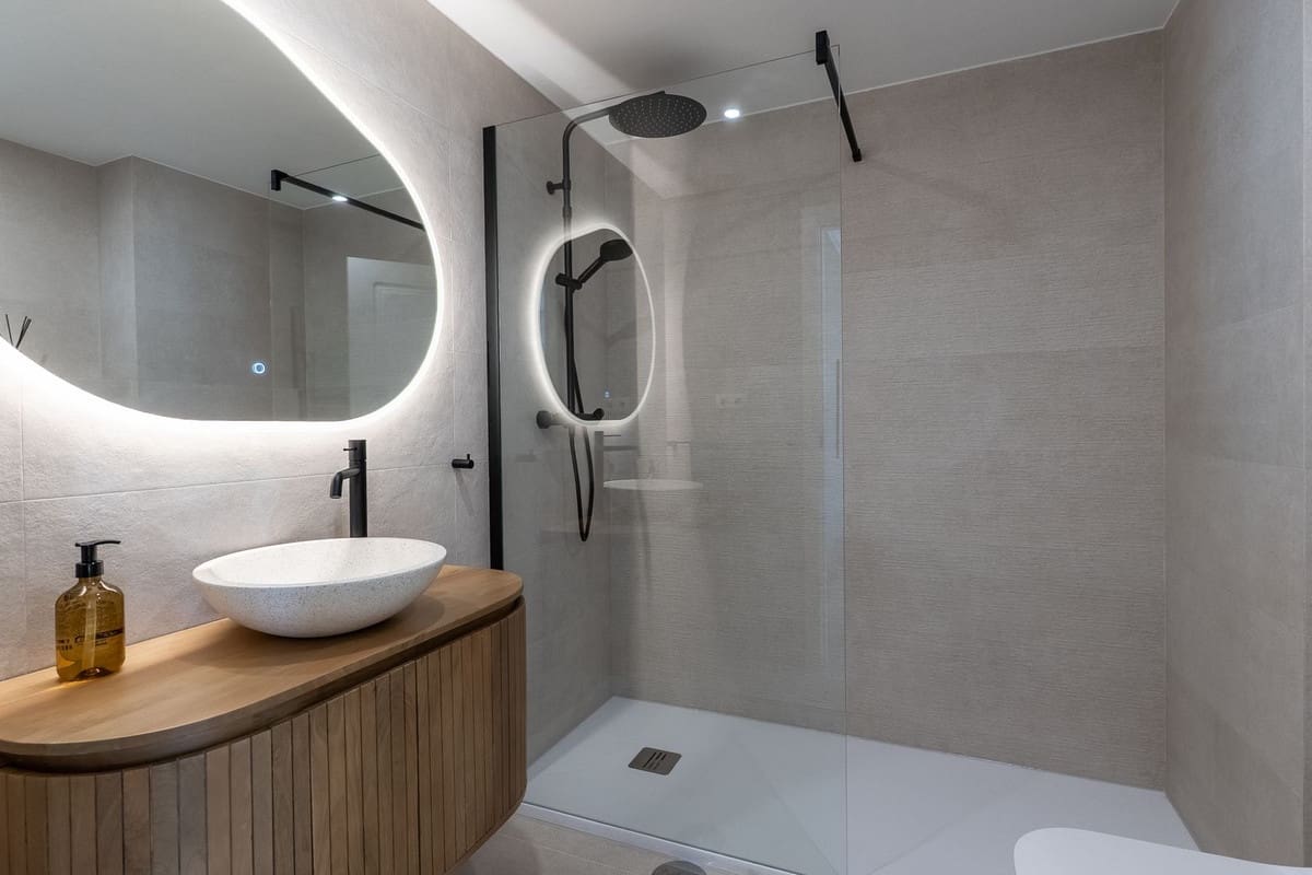 2 sypialnia Apartament na sprzedaż w Las Chapas z basenem garażem - 649 000 € (Ref: 9807069)