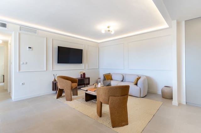 2 sypialnia Apartament na sprzedaż w Las Chapas, Marbella z basenem garażem - 649 000 € (Ref: 9807069)