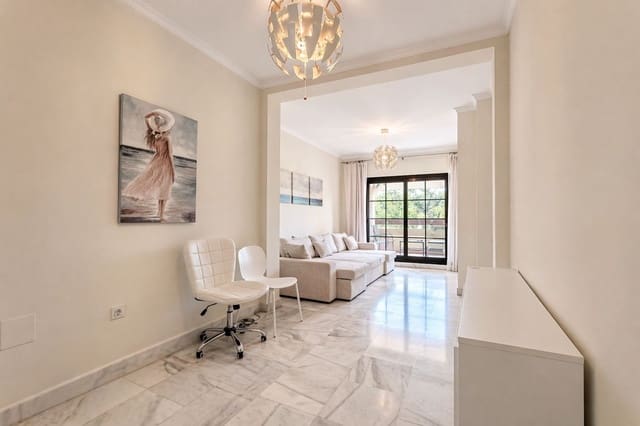 2 chambre Appartement à vendre à Estepona avec piscine garage - 450 000 € (Ref: 9807076)
