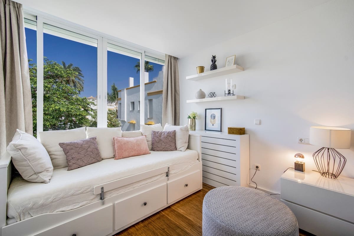 4 quarto Casa em Banda para venda em Golden Mile com piscina garagem - 3 950 000 € (Ref: 9814852)