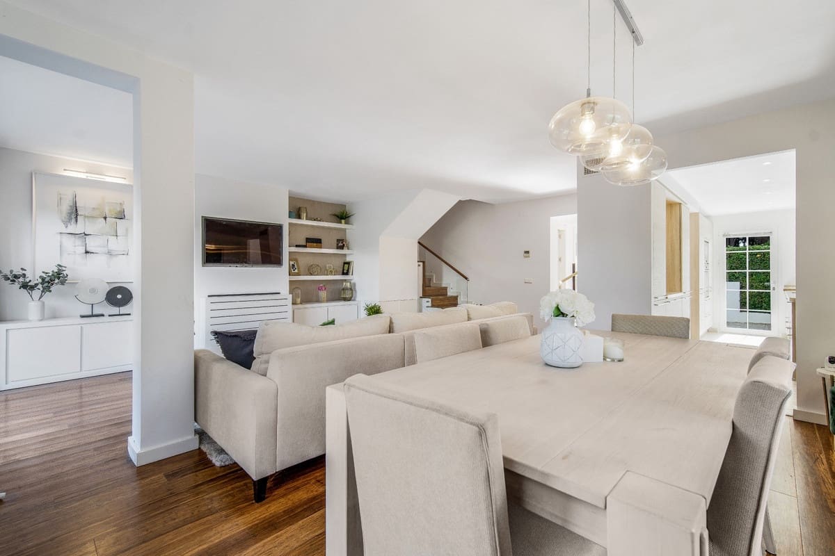 4 quarto Casa em Banda para venda em Golden Mile com piscina garagem - 3 950 000 € (Ref: 9814852)