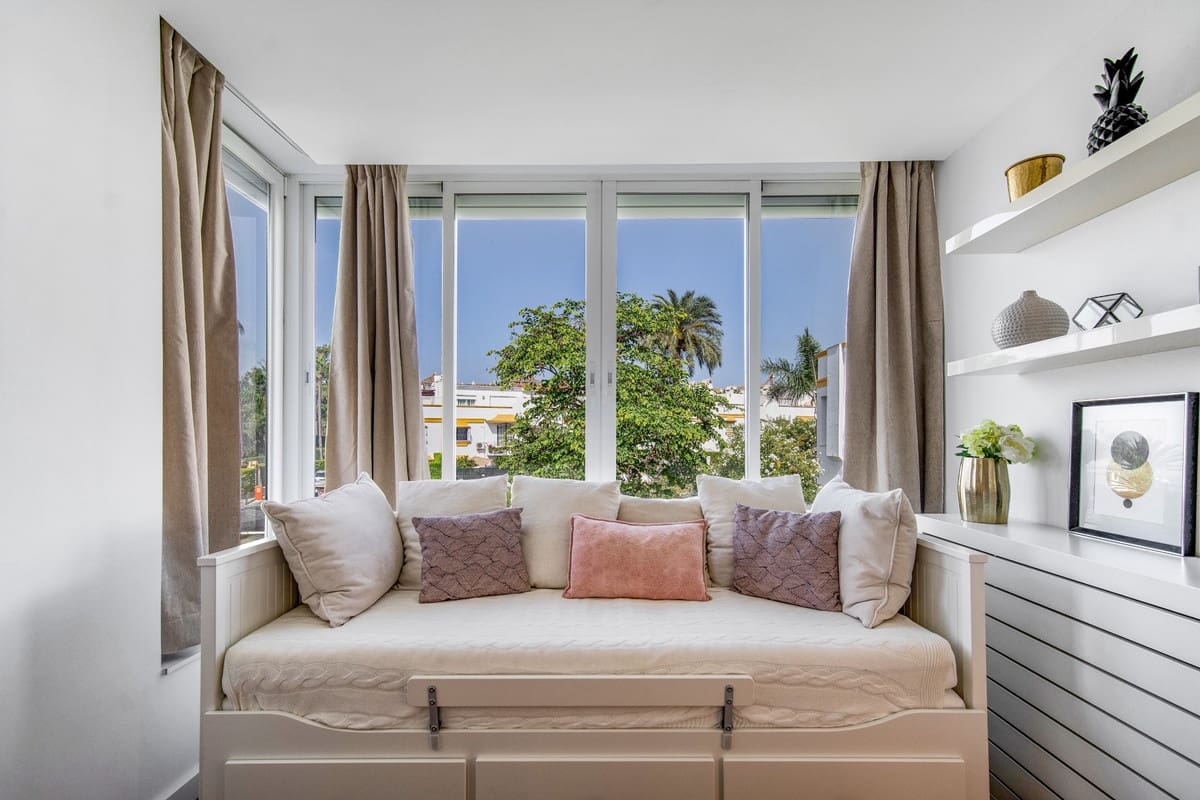 4 quarto Casa em Banda para venda em Golden Mile com piscina garagem - 3 950 000 € (Ref: 9814852)