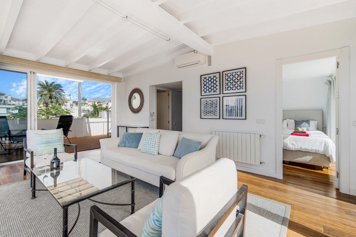 4 quarto Casa em Banda para venda em Golden Mile com piscina garagem - 3 950 000 € (Ref: 9814852)
