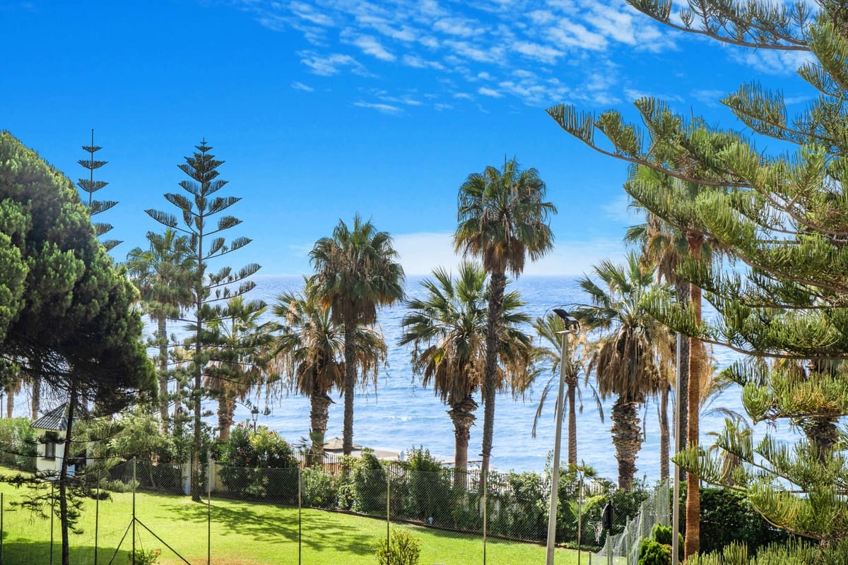4 quarto Casa em Banda para venda em Golden Mile com piscina garagem - 3 950 000 € (Ref: 9814852)
