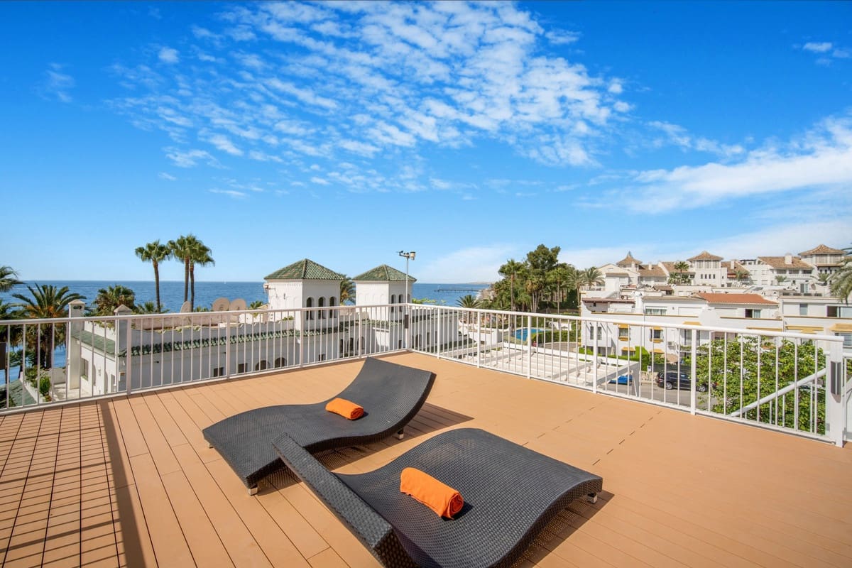 4 quarto Casa em Banda para venda em Golden Mile com piscina garagem - 3 950 000 € (Ref: 9814852)