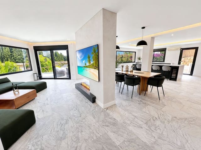 Chalet de 5 habitaciones en Riviera del Sol, Mijas en venta con piscina garaje - 1.595.000 € (Ref: 9816471)