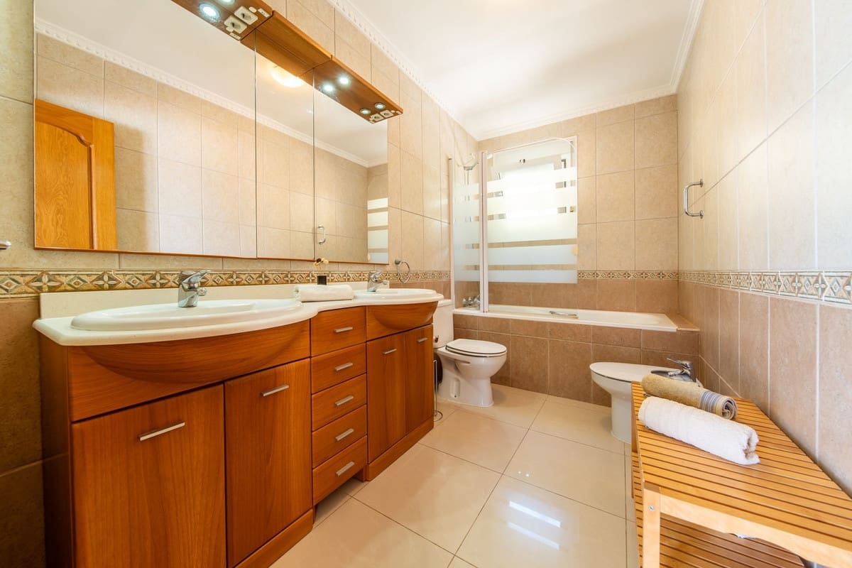 4 chambre Villa/Maison à vendre à Fuengirola avec piscine garage - 1 289 000 € (Ref: 9816475)