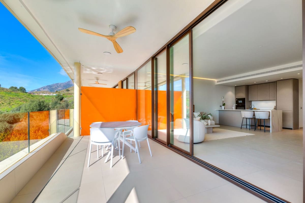 3 soveværelse Lejlighed til salg i Fuengirola med swimmingpool garage - € 770.000 (Ref: 9820804)