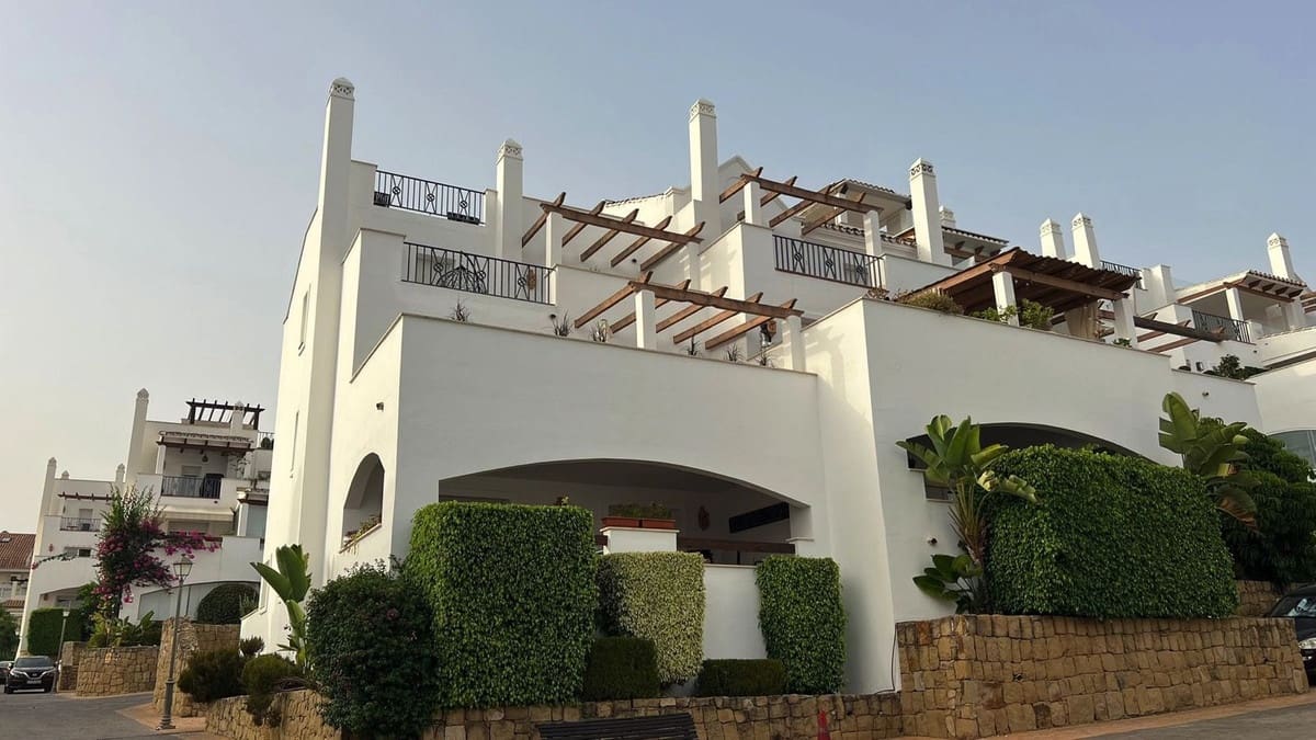 3 slaapkamer Appartement te koop in Aloha Golf met zwembad garage - € 795.000 (Ref: 9823789)