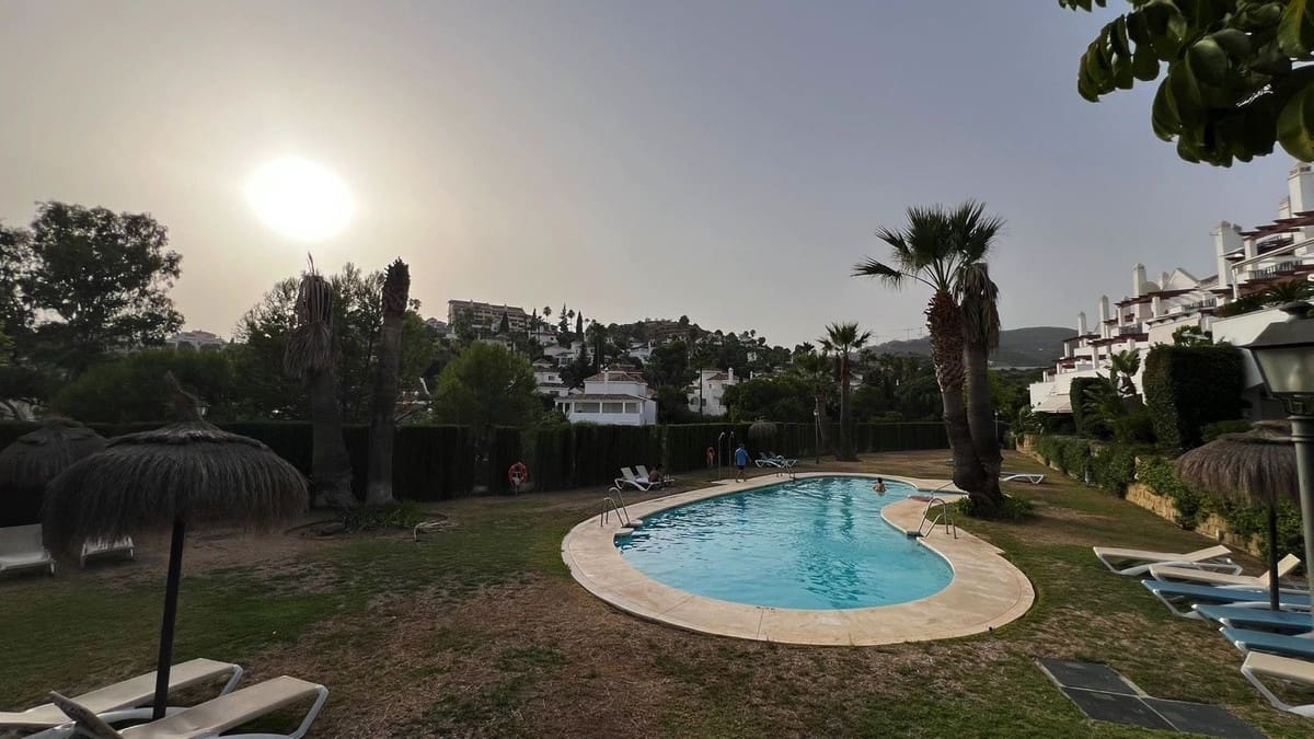 3 slaapkamer Appartement te koop in Aloha Golf met zwembad garage - € 795.000 (Ref: 9823789)