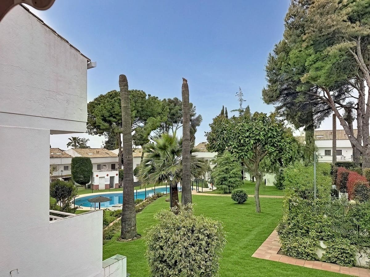 4 makuuhuone Omakotitalo myytävänä paikassa Marbella mukana uima-altaan - 949 000 € (Ref: 9823830)