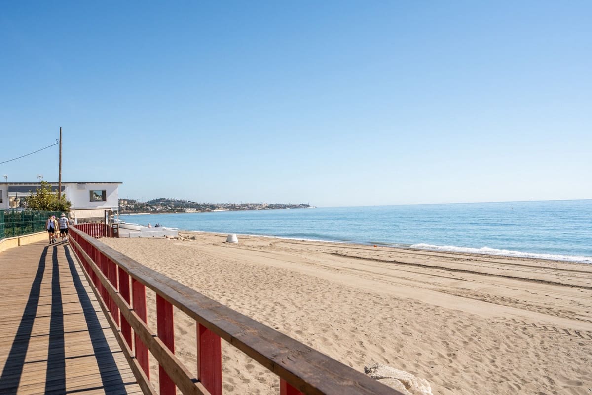 2 slaapkamer Appartement te koop in La Cala de Mijas met zwembad garage - € 520.000 (Ref: 9823833)