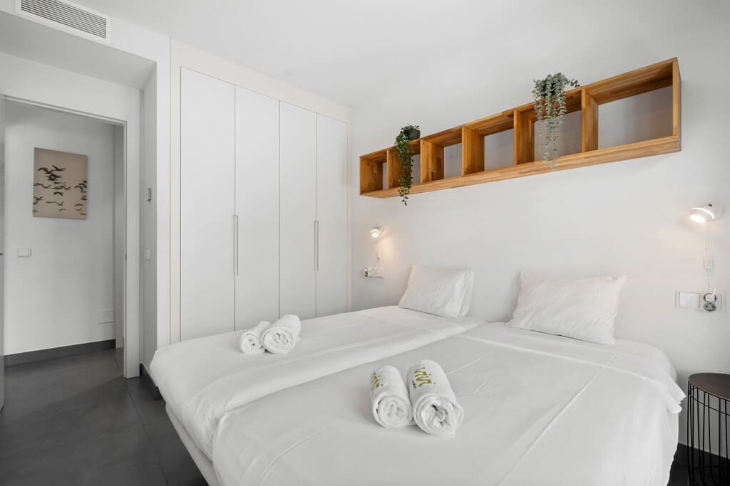 2 soveværelse Lejlighed til salg i Fuengirola med swimmingpool garage - € 475.000 (Ref: 9823965)