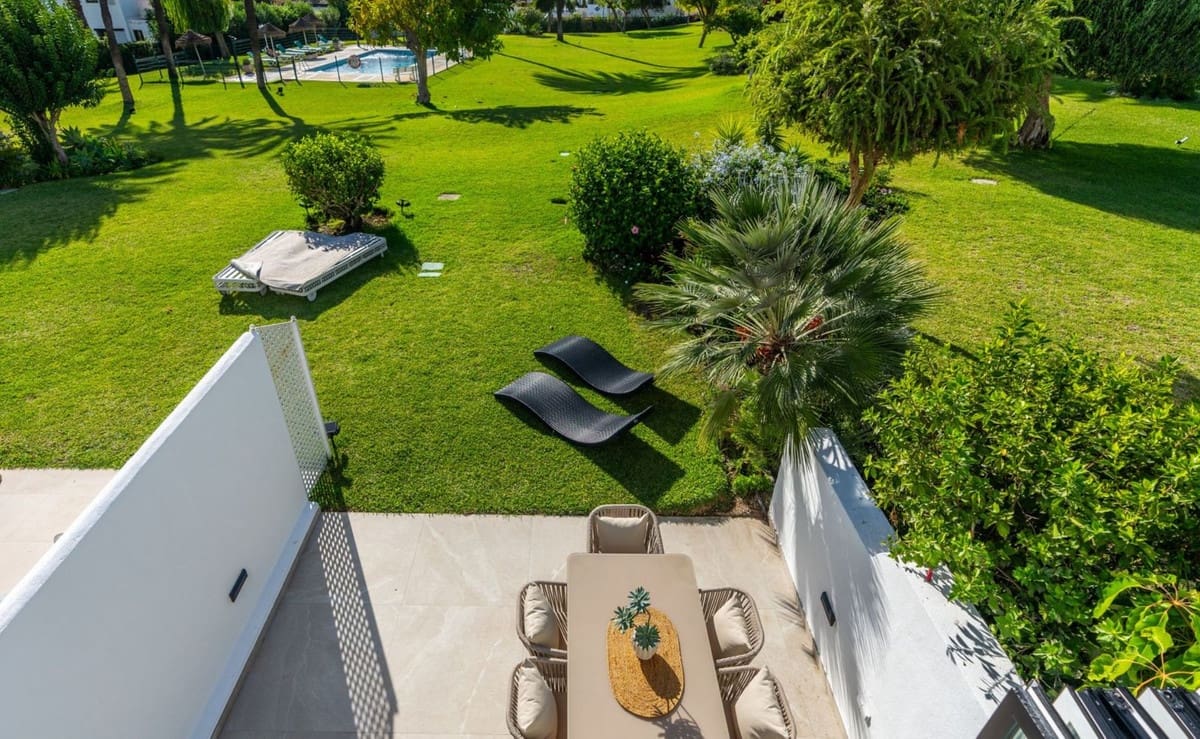 Casa de 4 habitaciones en Nueva Andalucia en venta con piscina garaje - 1.590.000 € (Ref: 9823967)