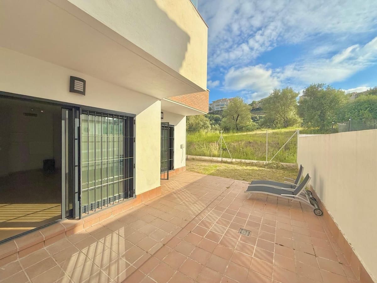 2 soveværelse Lejlighed til salg i La Cala Hills med swimmingpool garage - € 297.000 (Ref: 9823972)