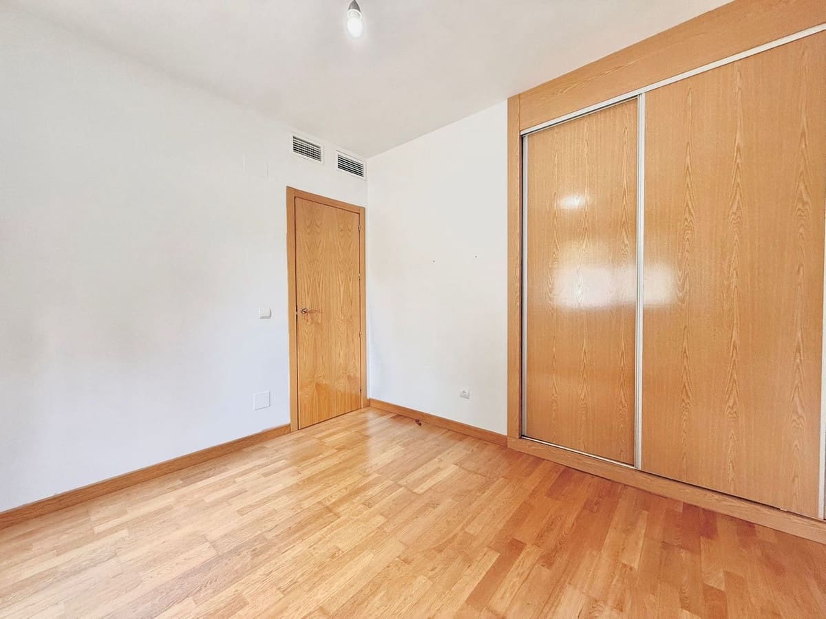2 soveværelse Lejlighed til salg i La Cala Hills med swimmingpool garage - € 297.000 (Ref: 9823972)