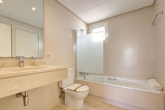 2 soverom Penthouse til salgs i Casares med svømmebasseng garasje - € 636 000 (Ref: 9823975)