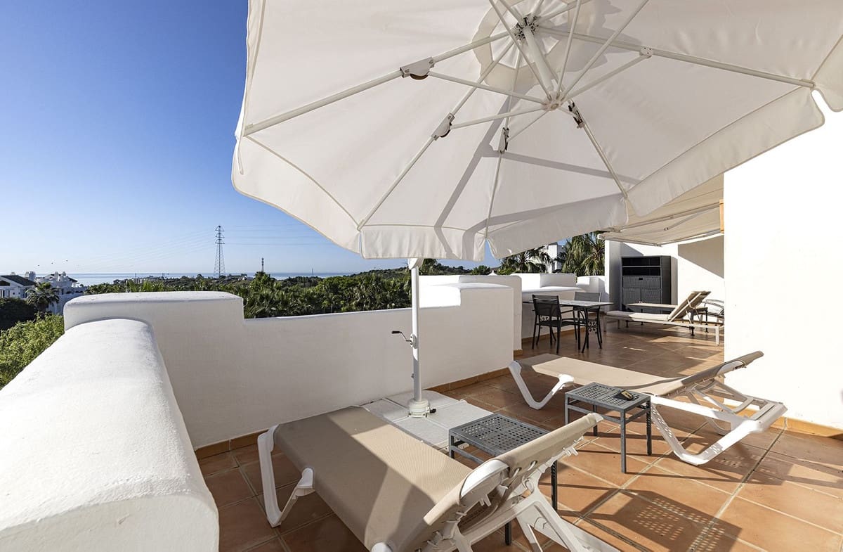 2 soverom Penthouse til salgs i Casares med svømmebasseng garasje - € 636 000 (Ref: 9823975)