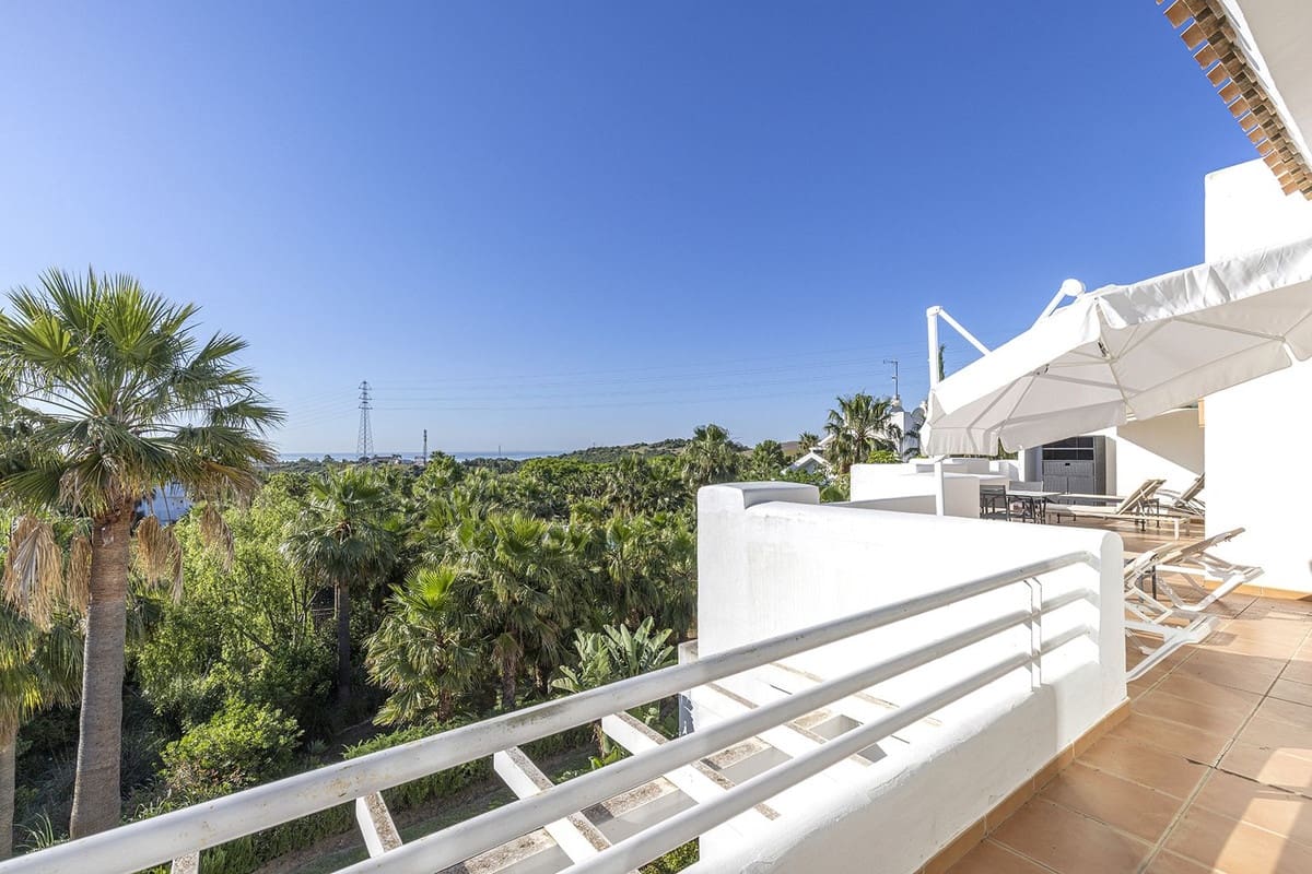 2 soverom Penthouse til salgs i Casares med svømmebasseng garasje - € 636 000 (Ref: 9823975)