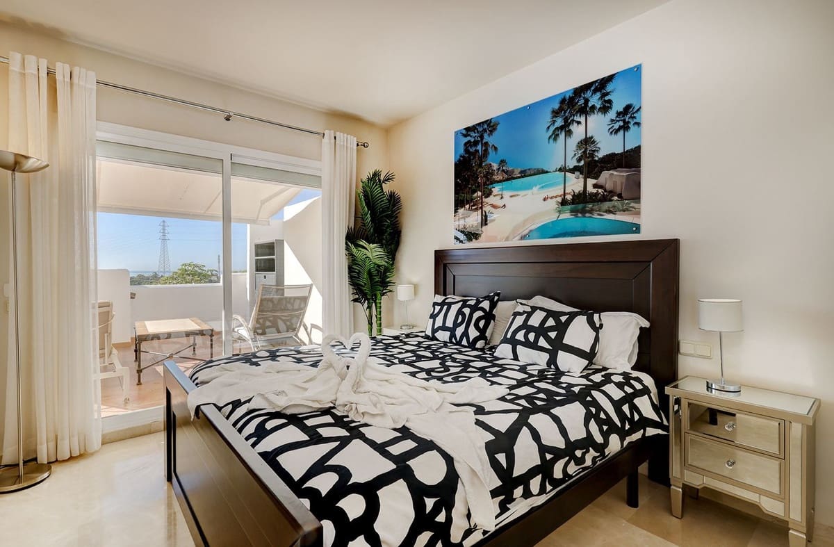 2 soverom Penthouse til salgs i Casares med svømmebasseng garasje - € 636 000 (Ref: 9823975)