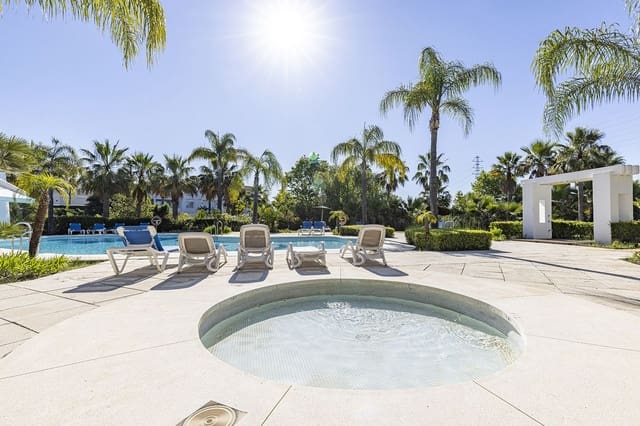 2 soverom Penthouse til salgs i Casares med svømmebasseng garasje - € 636 000 (Ref: 9823975)